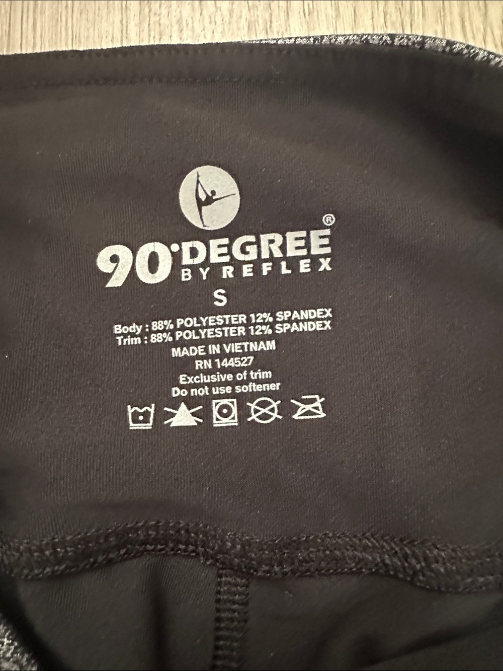NWOT 90 Degree By Reflex Silver Faux Cracked Leather High Rise Leggings - Picture 4 of 4